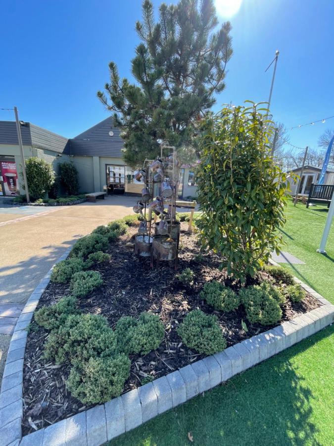 Beautiful 3-Bed Caravan Situated On Lakeland Haven Grange-over-Sands Εξωτερικό φωτογραφία